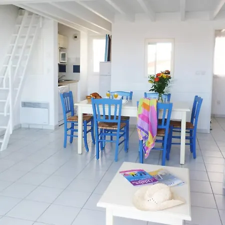 2p4 Apartment Fouras